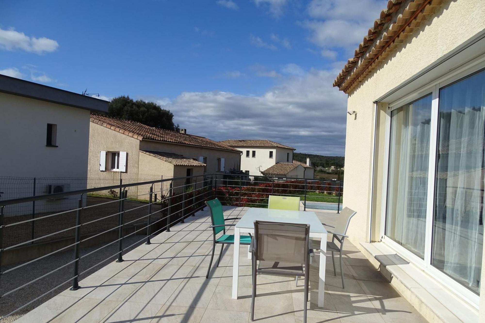 Villa Familiale Avec Piscine, Jardin A 10 Mn D'Uzes Flaux Exterior foto